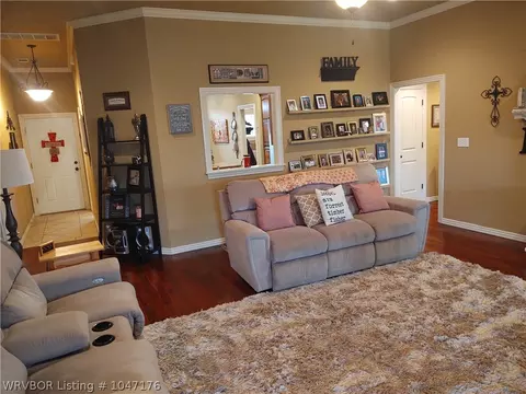 1807 Fairbanks Dr, Barling, AR 72923 photo 5