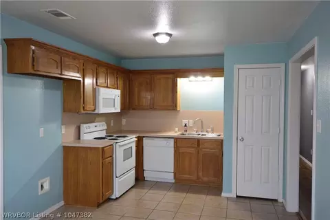 119 Commanche Loop, Roland, OK 74954 photo 5