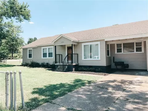 2010 Knoxville St, Fort Smith, AR 72901 photo 2