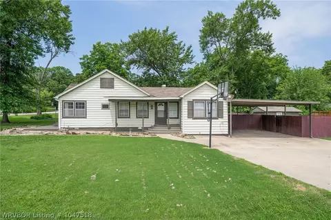 3023 S S St, Fort Smith, AR 72901 photo 2