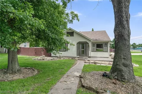 3023 S S St, Fort Smith, AR 72901 photo 3