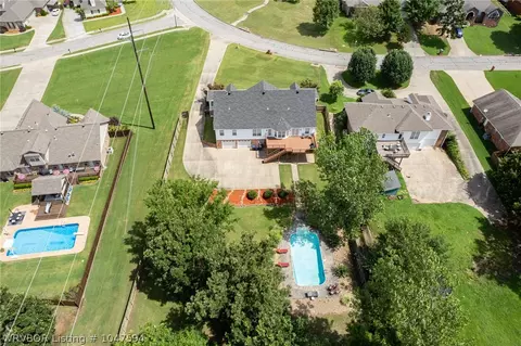 8700 Canopy Oaks Dr, Fort Smith, AR 72903 photo 4