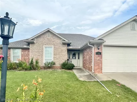 702 Laurel Way, Alma, AR 72921 photo 1