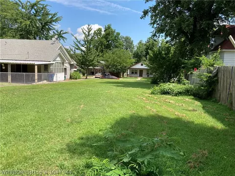 1906 N St, Fort Smith, AR 72901