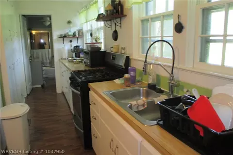 2521 Walnut St, Paris, AR 72855 photo 5