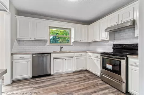 10800 Edgewater Rd, Fort Smith, AR 72903 photo 13