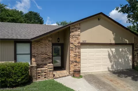 907 3rd Ter, Barling, AR 72923 photo 3