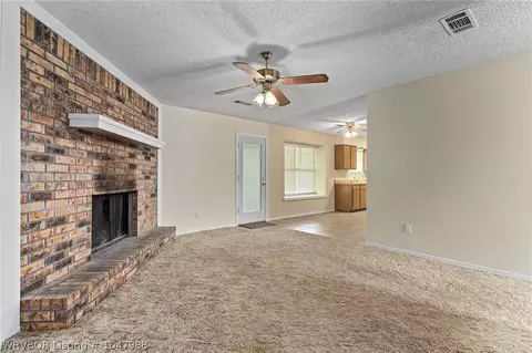 907 3rd Ter, Barling, AR 72923 photo 5
