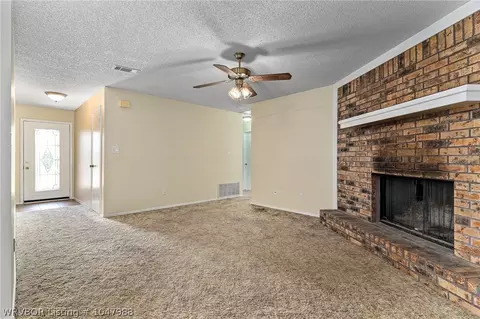 907 3rd Ter, Barling, AR 72923 photo 6