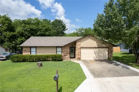 907 3rd Ter, Barling, AR 72923 photo 1
