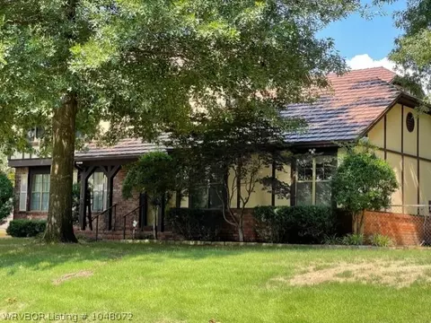 3901 S 27th Cir, Fort Smith, AR 72901 photo 3