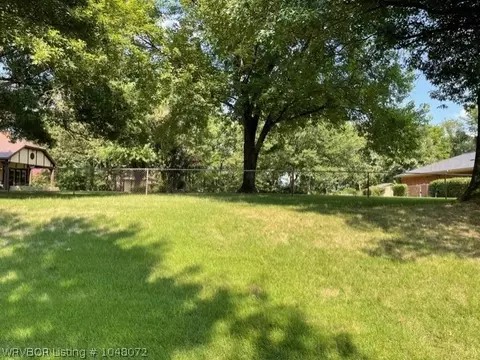 3901 S 27th Cir, Fort Smith, AR 72901 photo 8
