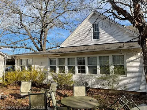 604 E Academy St, Paris, AR 72855 photo 2