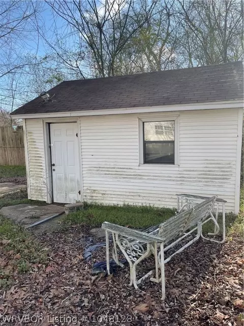 604 E Academy St, Paris, AR 72855 photo 3