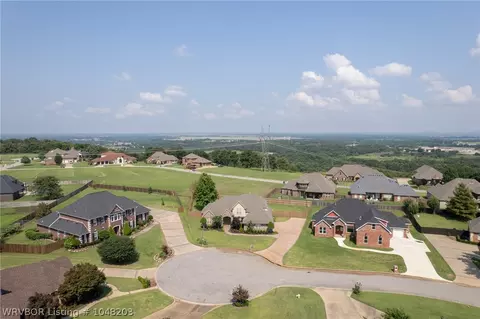 505 Two Sisters Ct, Fort Smith, AR 72916 photo 2