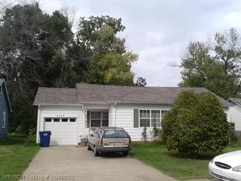 3705 Morris Dr, Fort Smith, AR 72904 photo 1