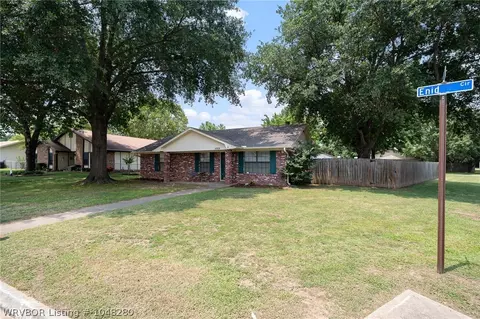 5909 Enid Cir, Fort Smith, AR 72903 photo 2