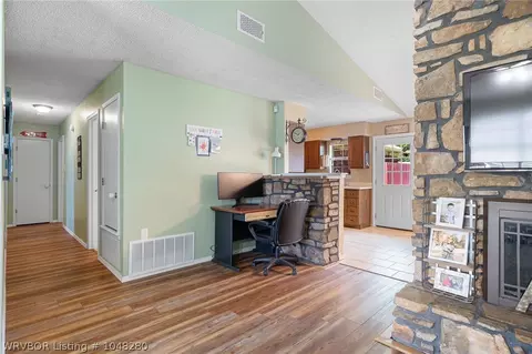 5909 Enid Cir, Fort Smith, AR 72903 photo 8