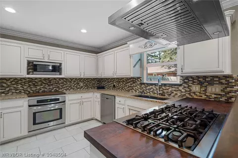 2306 Pine Ln, Barling, AR 72923 photo 7