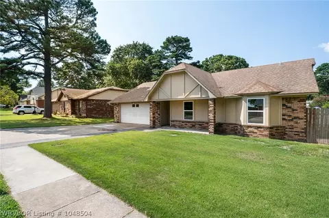 2306 Pine Ln, Barling, AR 72923 photo 2
