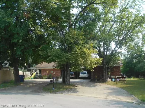 1813 Craftwood Cir, Fort Smith, AR 72903 photo 1