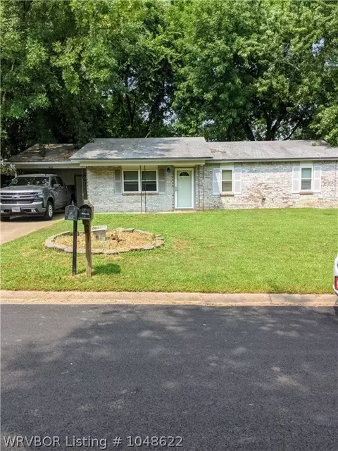 811 Angela Cir, Barling, AR 72923 photo 1