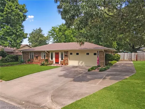 3205 97th St, Fort Smith, AR 72903 photo 2