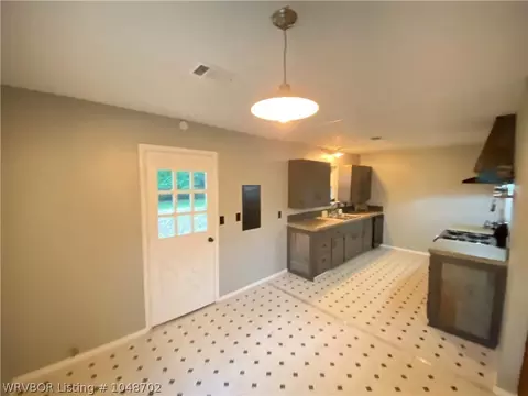 110 Jefferson Ave, Midland, AR 72945 photo 8