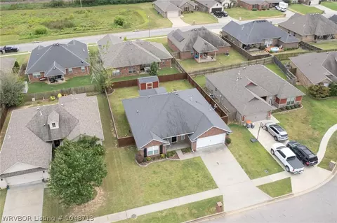 1819 Fairbanks Dr, Barling, AR 72923 photo 4