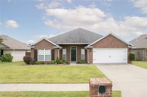 1819 Fairbanks Dr, Barling, AR 72923 photo 1