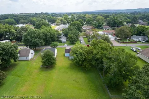 704 N 4th St, Paris, AR 72855 photo 25