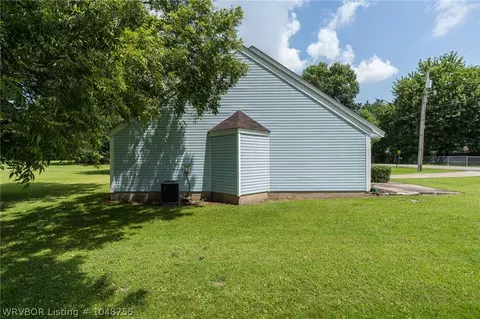 704 N 4th St, Paris, AR 72855 photo 38