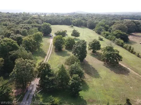 40639 Stone Rd, Howe, OK 74940 photo 2