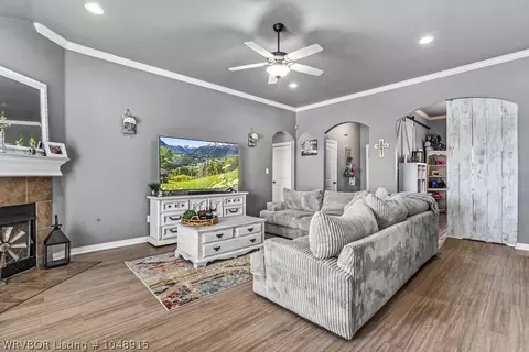 125 Pine St, Greenwood, AR 72936 photo 4