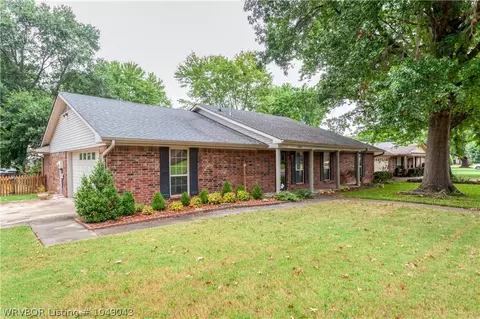 10801 Edgewater Rd, Fort Smith, AR 72903 photo 2