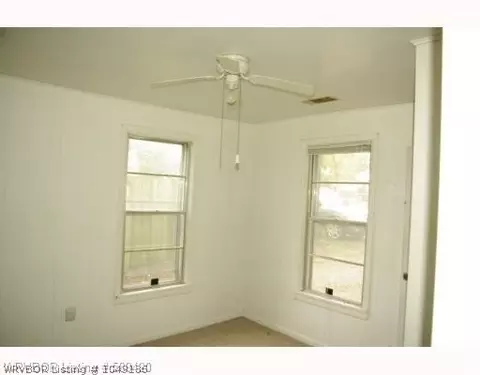 403 Dan St, Barling, AR 72923 photo 3