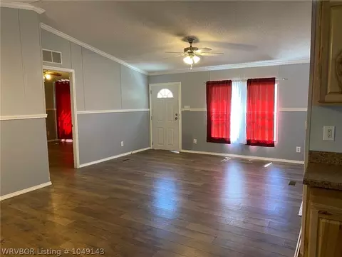 130 Turner St, Dyer, AR 72934 photo 2