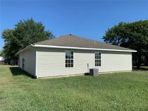 908 Cherry Loop, Muldrow, OK 74948 photo 3