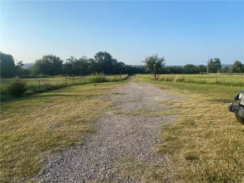 718 Duncan Rd, Ozark, AR 72949 photo 4