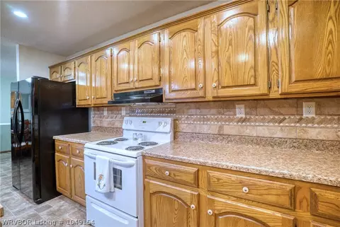 1402 E Pryor Ave, Pocola, OK 74902 photo 9