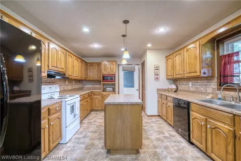 1402 E Pryor Ave, Pocola, OK 74902 photo 6