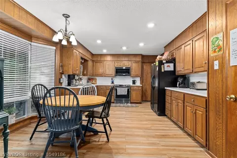 8620 Royal Ridge Dr, Fort Smith, AR 72903 photo 9