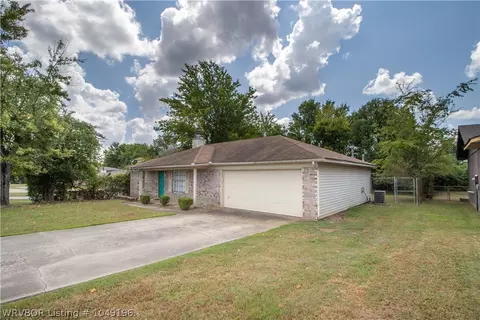 1315 D St, Barling, AR 72923 photo 22