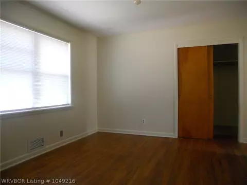 300 46th St, Fort Smith, AR 72903 photo 7