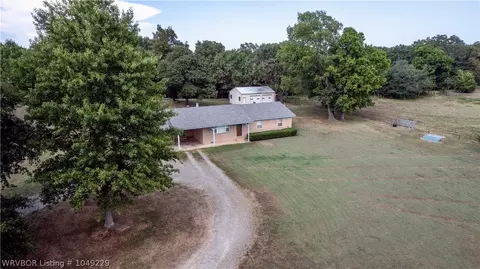 704 Gregory Ave, Pocola, OK 74902 photo 2