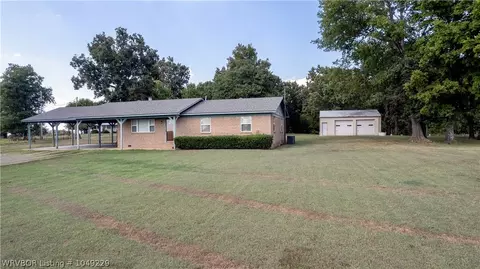 704 Gregory Ave, Pocola, OK 74902 photo 3
