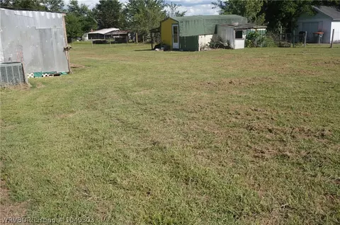700 Sherwood Ave, Bonanza, AR 72916 photo 2