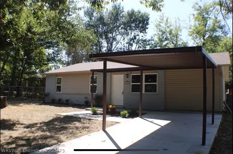 1007 M St, Barling, AR 72923 photo 2