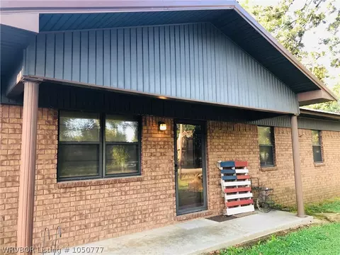 479 E 5th St, Waldron, AR 72958 photo 9