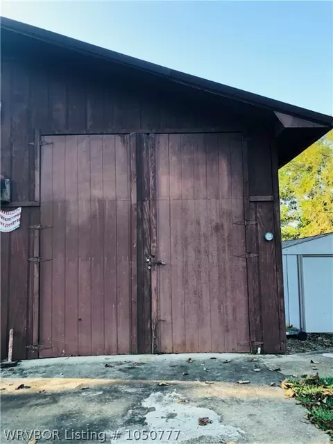 479 E 5th St, Waldron, AR 72958 photo 7